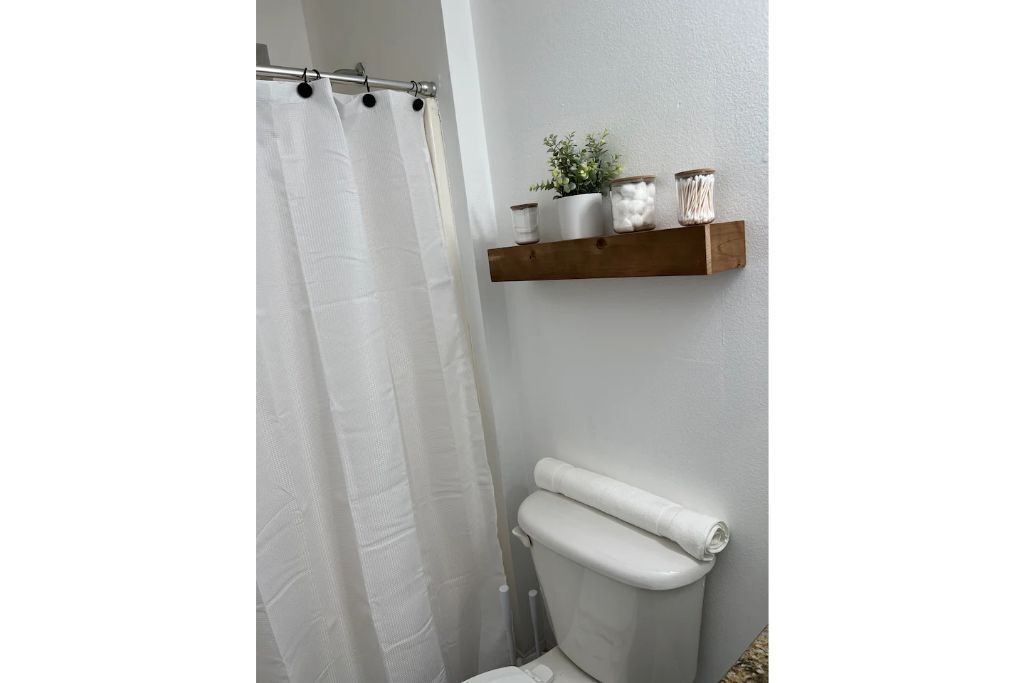 Photo of Bathroom in Emerald Shores