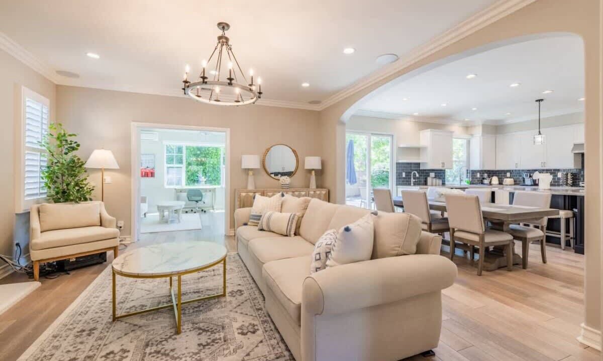 Photo of Livingroom in Woodbury