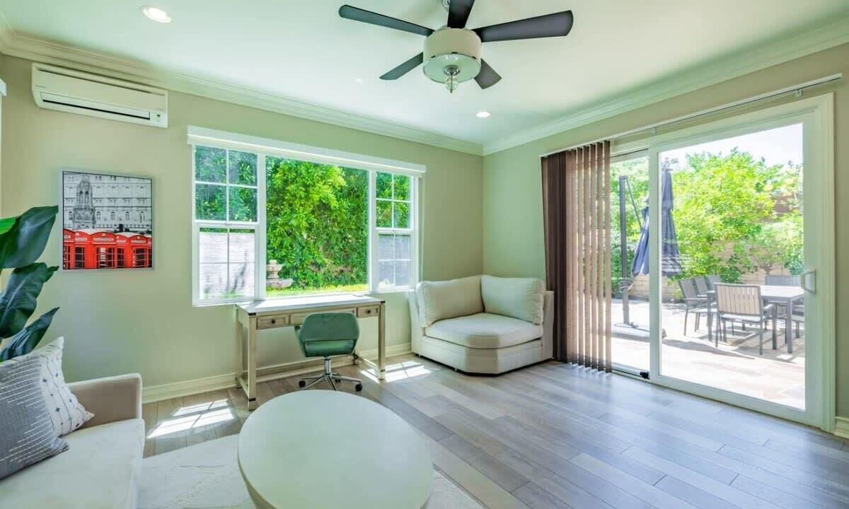 Photo of Livingroom in Woodbury