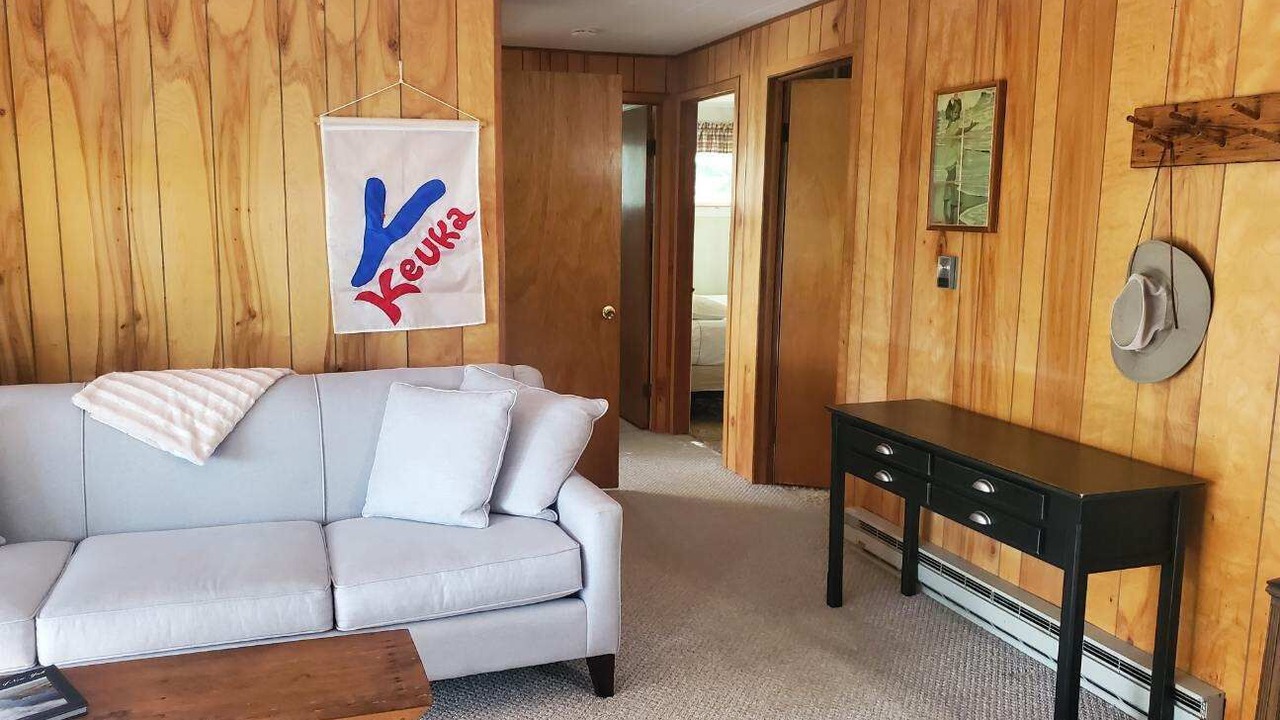 Photo of Livingroom in Keuka Park