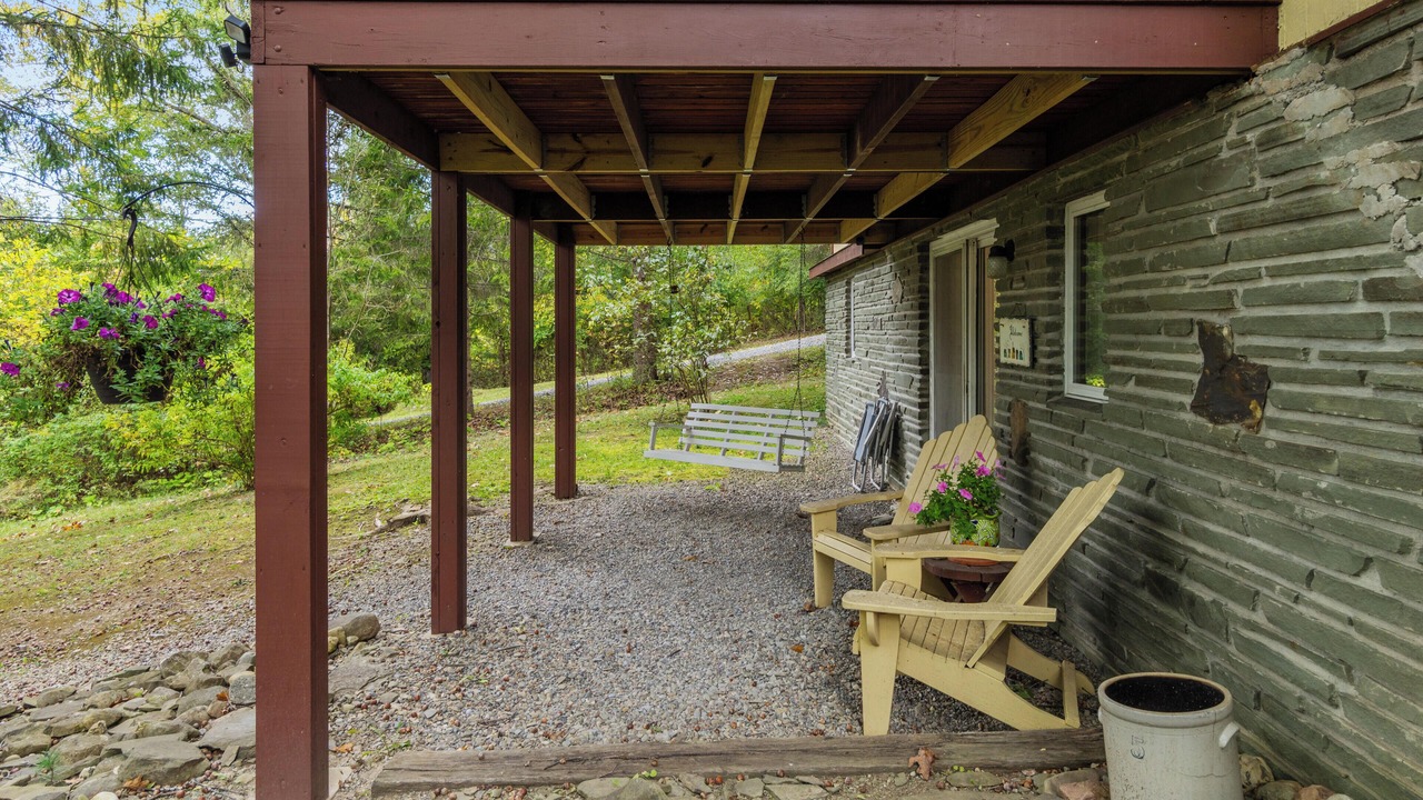 Photo of Patio Balcony in Keuka Park