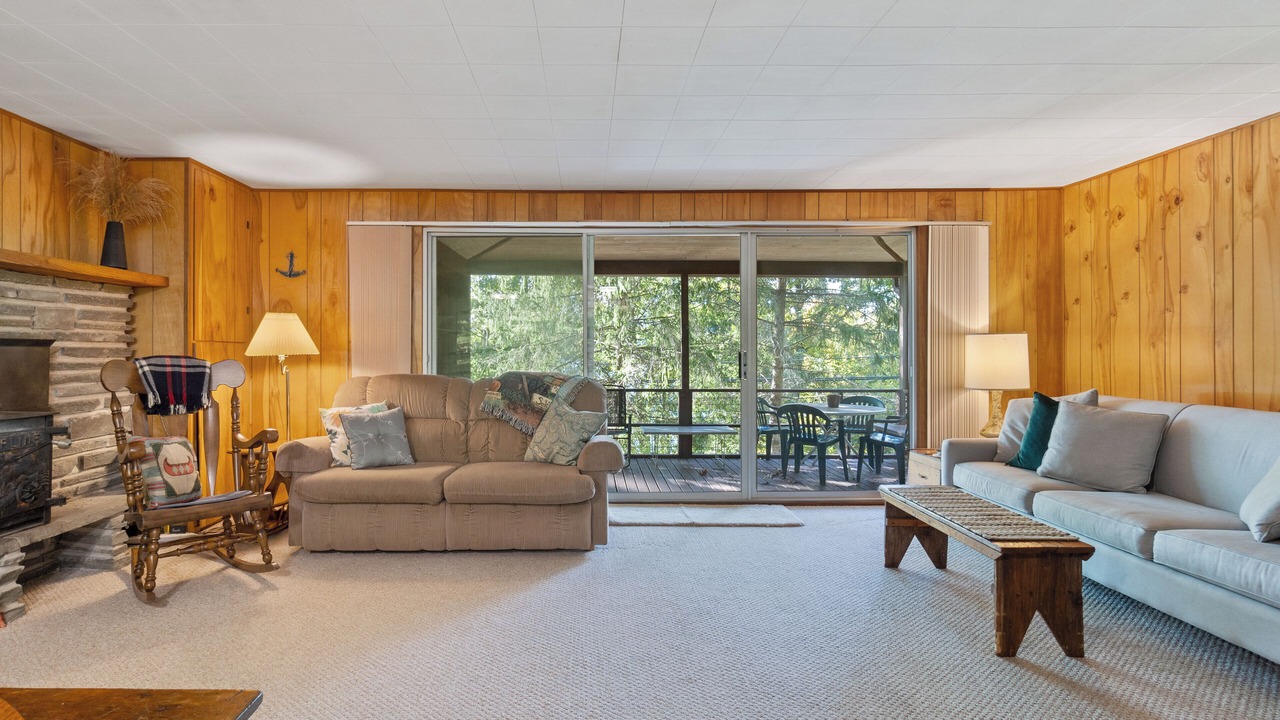 Photo of Livingroom in Keuka Park