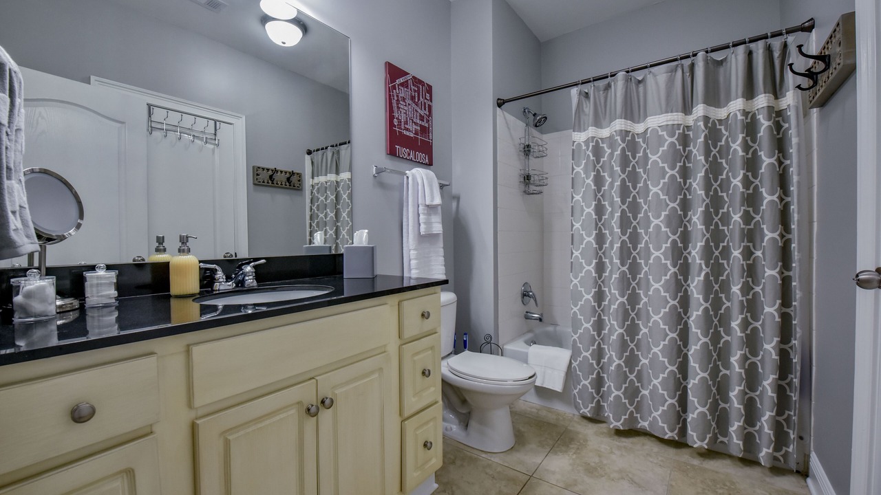 Photo of Bathroom in Tuscaloosa