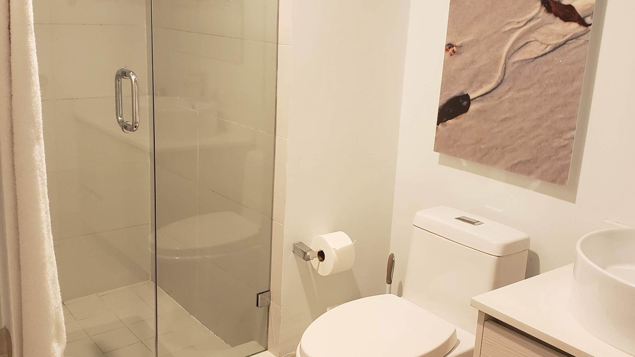 Photo of Bathroom in Hallandale Beach