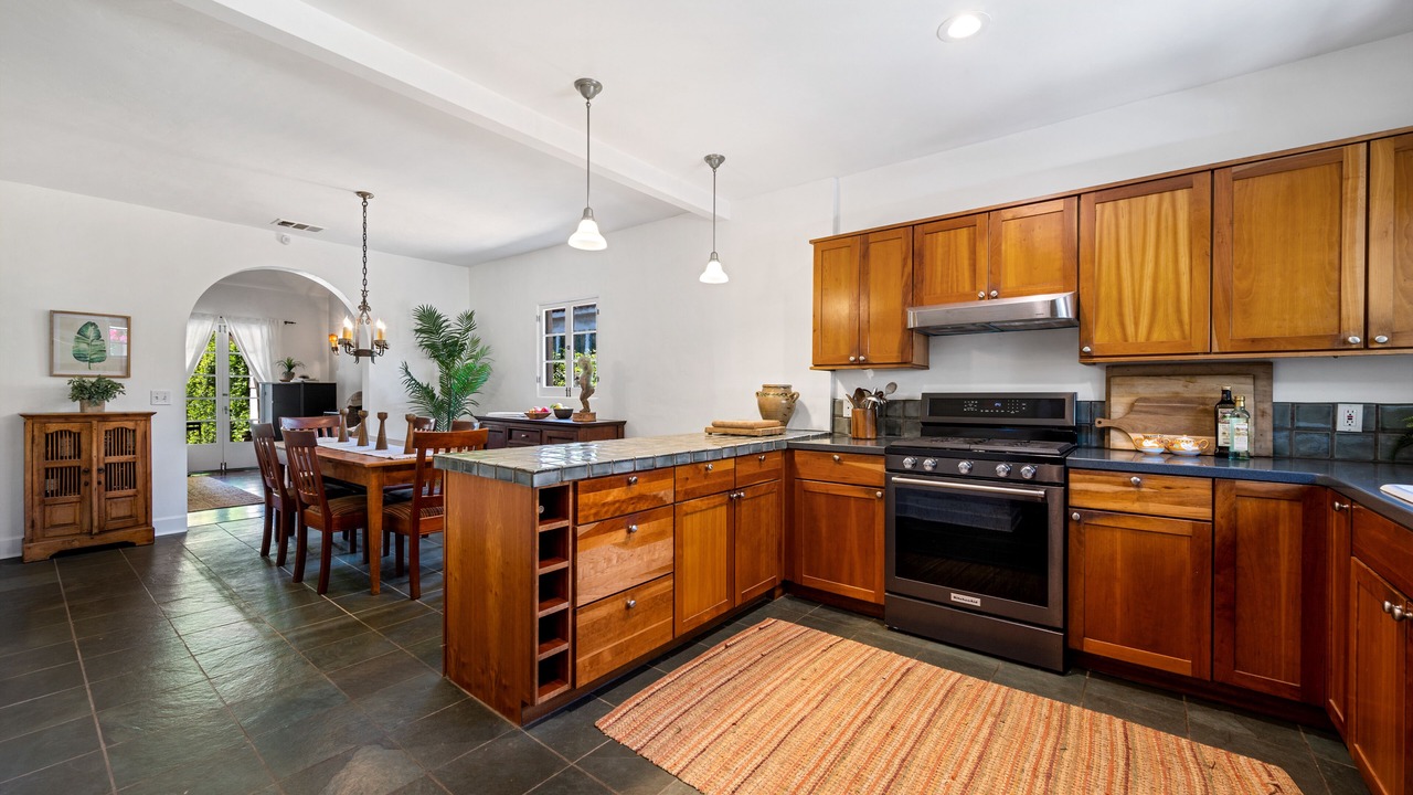 Photo of Kitchen in Mid-Wilshire