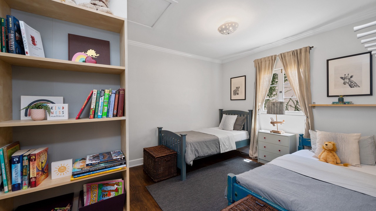 Photo of Bedroom in Mid-Wilshire