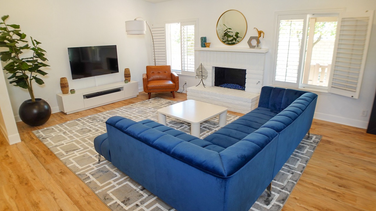 Photo of Livingroom in Uptown Design District