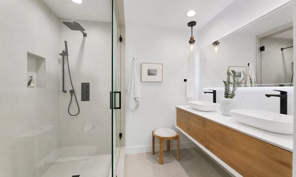 Photo of Bathroom in Western Malibu