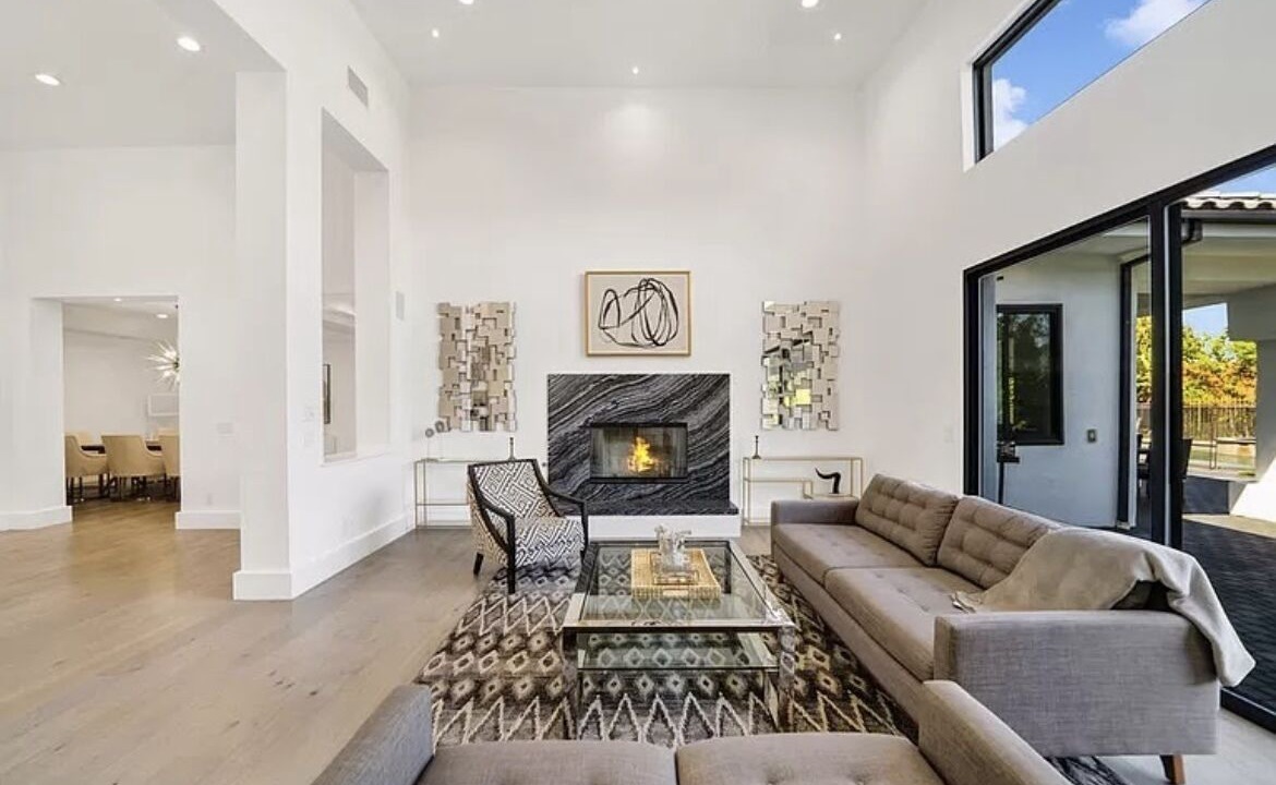 Photo of Livingroom in Los Angeles