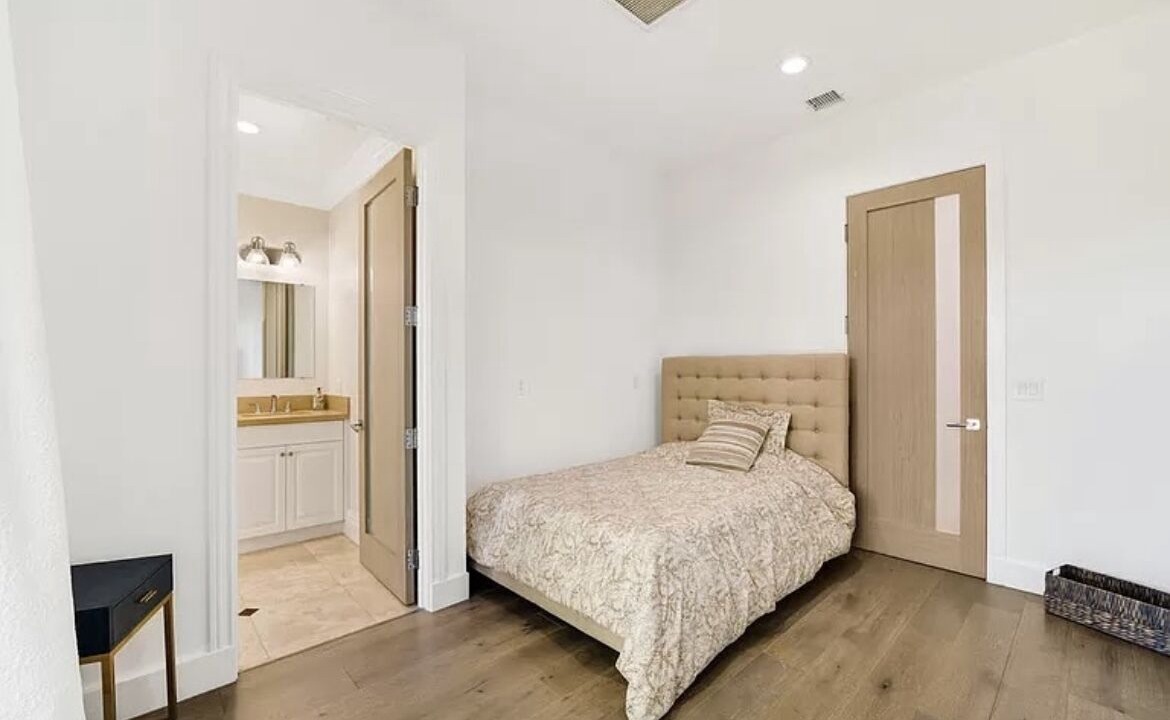 Photo of Bedroom in Los Angeles