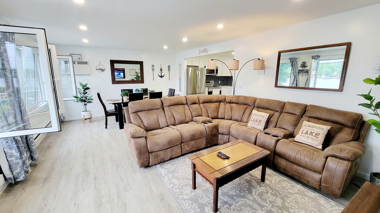 Photo of Livingroom in Lake Hopatcong