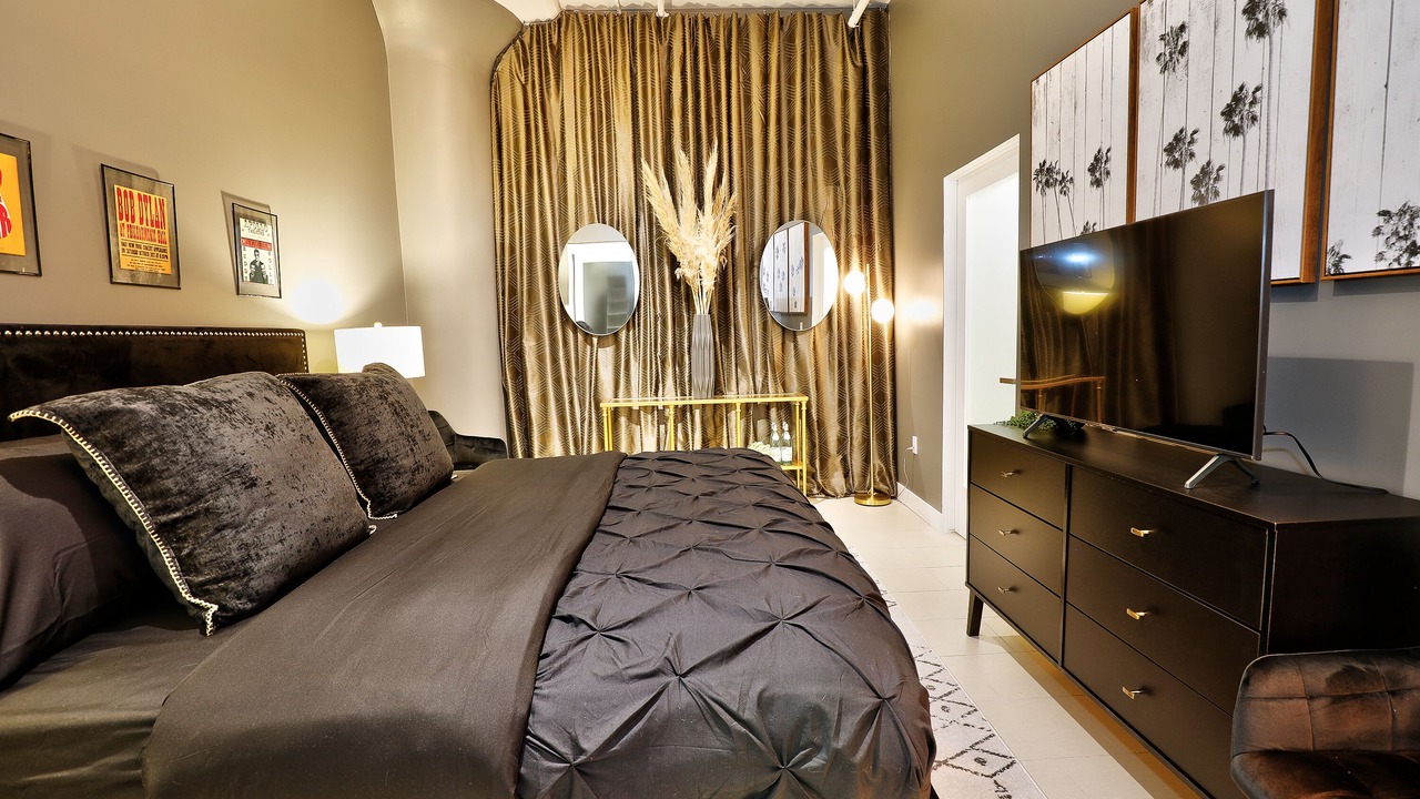 Photo of Bedroom in Historic Core