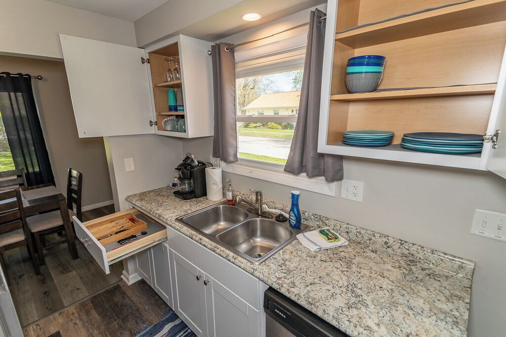 Photo of Kitchen in Mentor Headlands