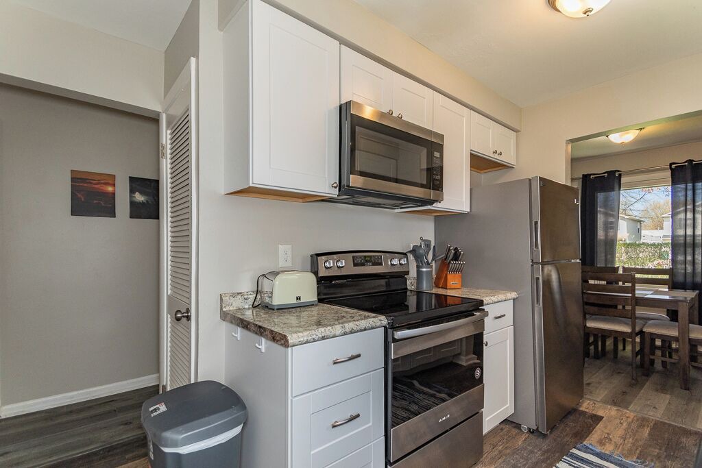 Photo of Kitchen in Mentor Headlands