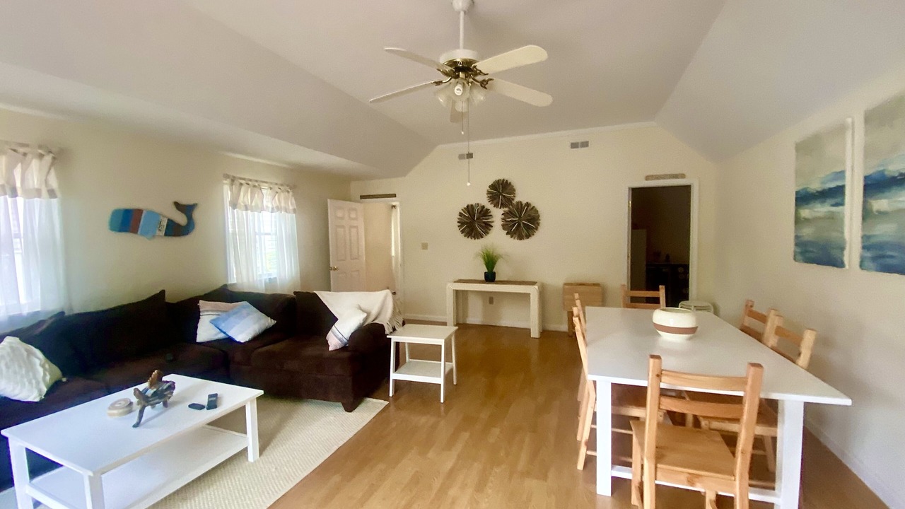 Photo of Livingroom in Village Green