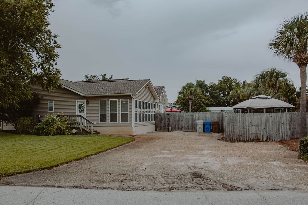 Photo of Bedroom in Gulf Breeze