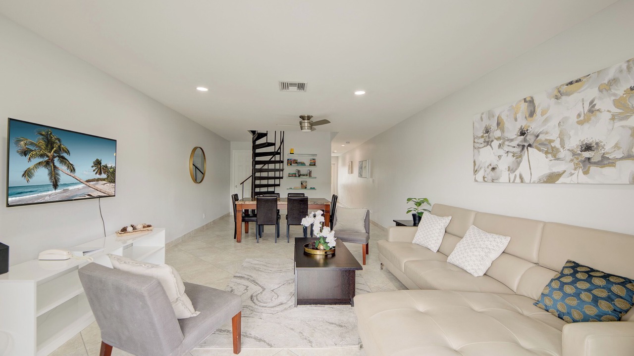 Photo of Livingroom in Coral Ridge
