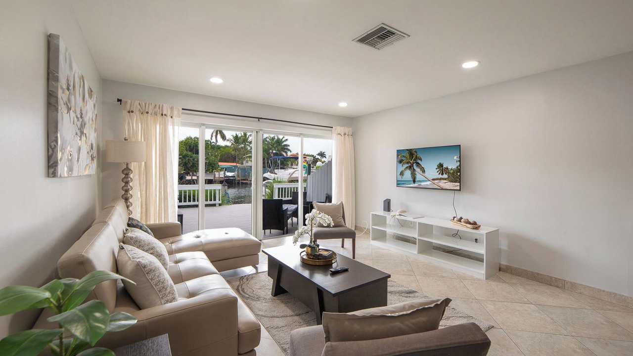 Photo of Livingroom in Coral Ridge