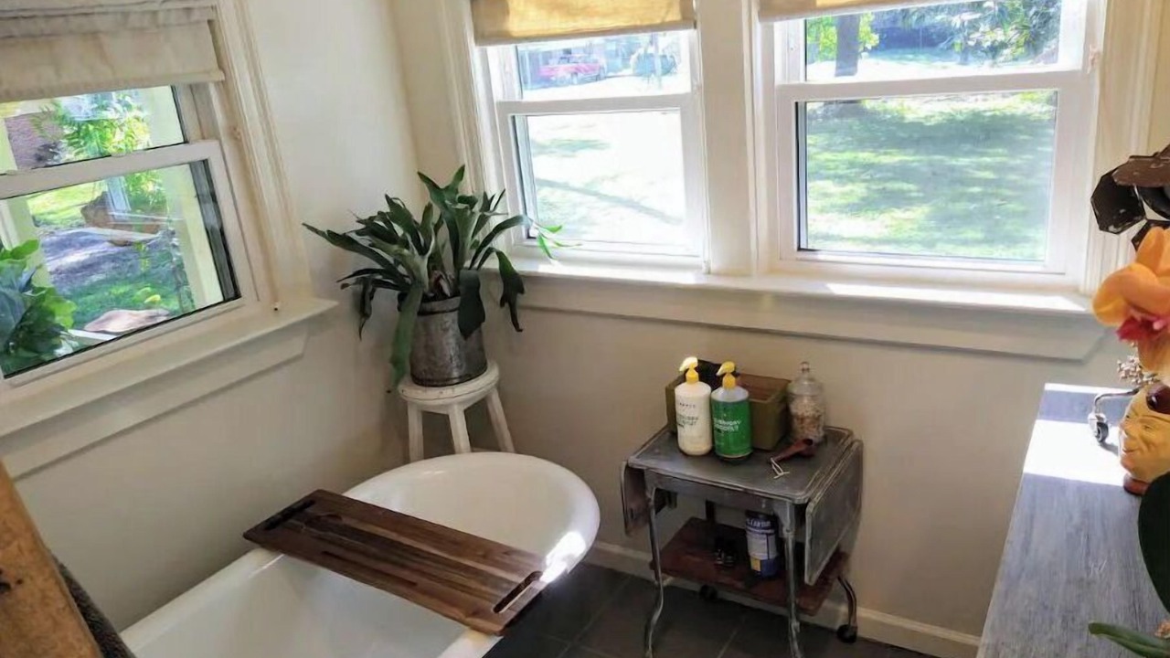Photo of Bathroom in Laurel