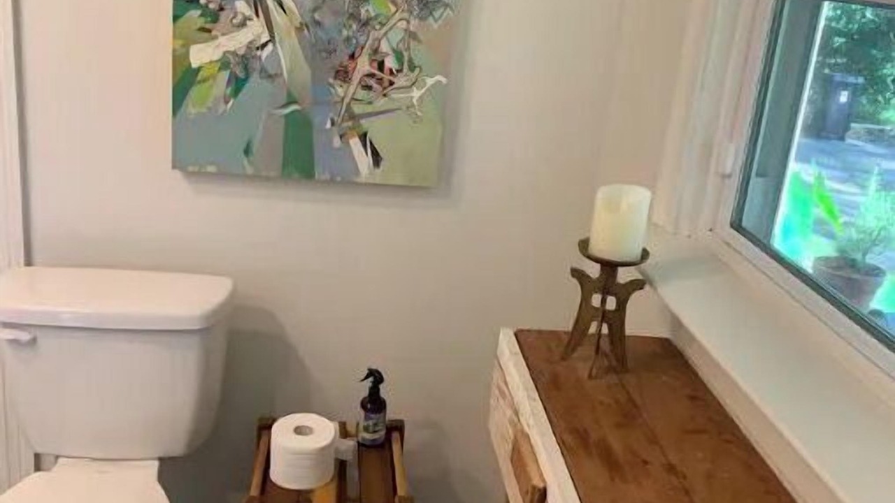 Photo of Bathroom in Laurel