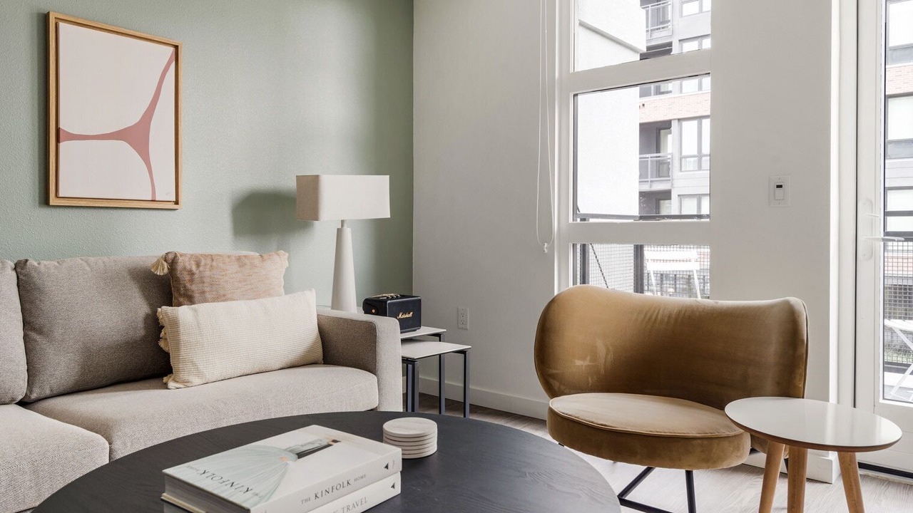Photo of Livingroom in Emeryville