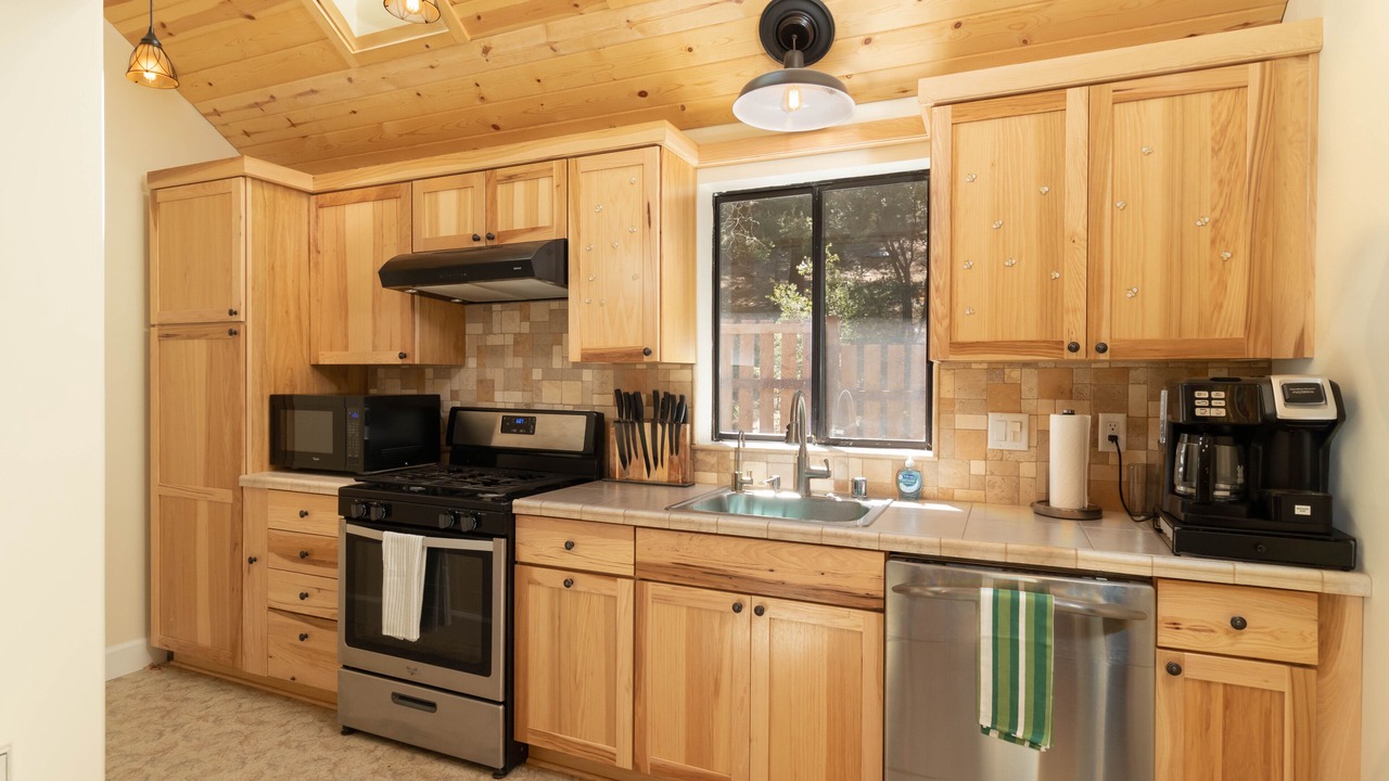 Photo of Kitchen in Pine Mountain Club
