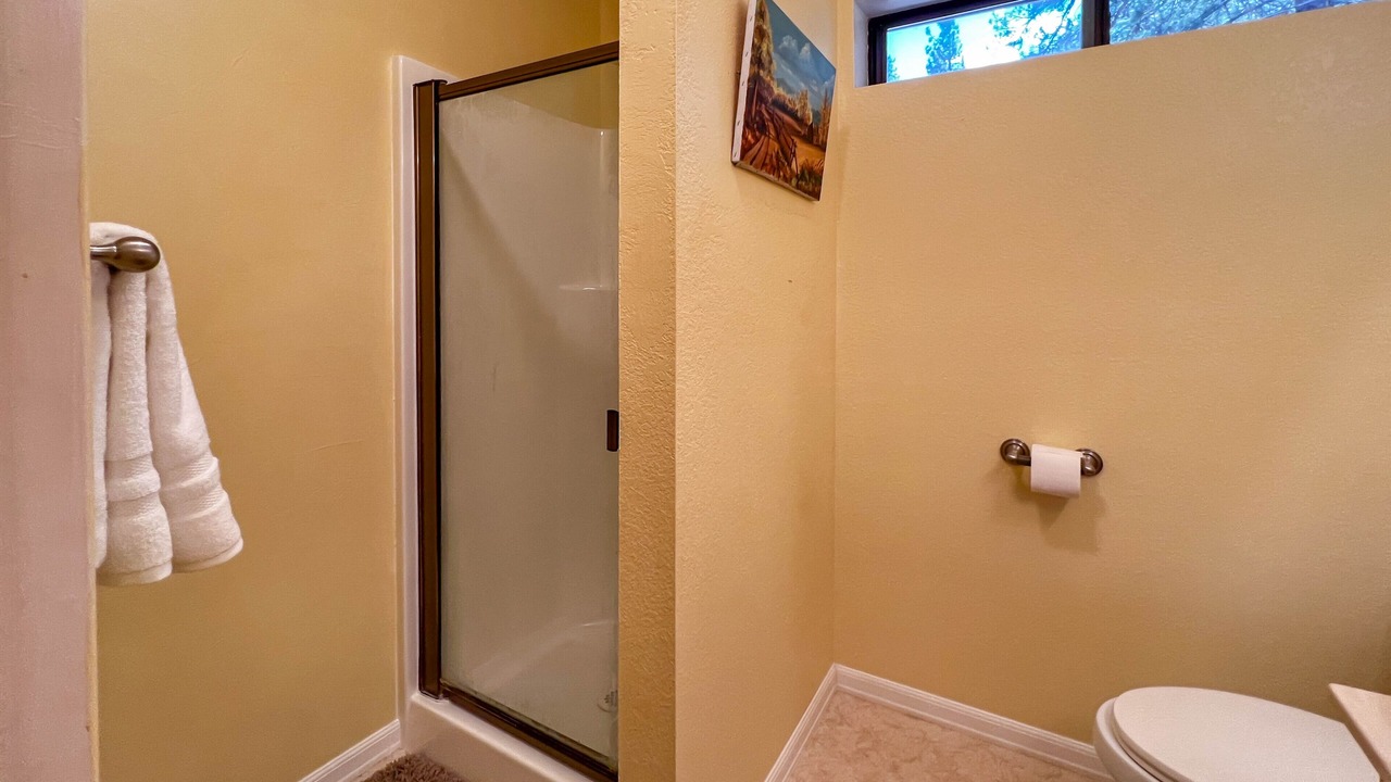 Photo of Bathroom in Pine Mountain Club