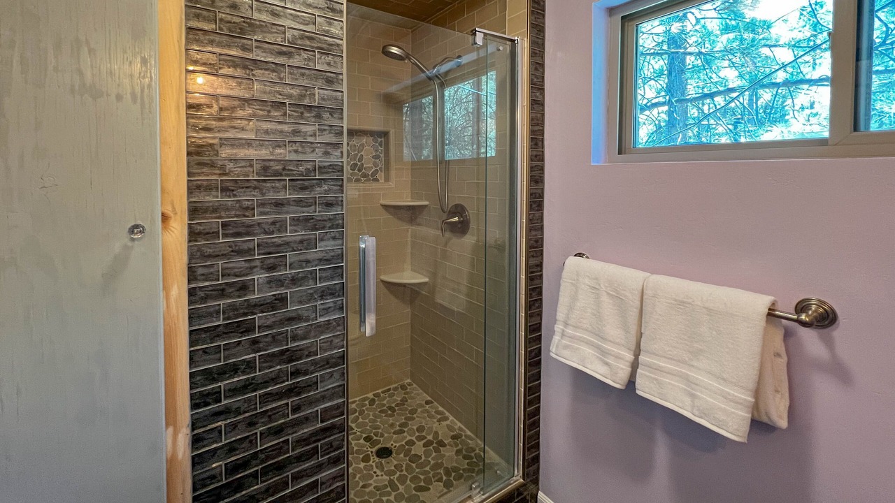 Photo of Bathroom in Pine Mountain Club