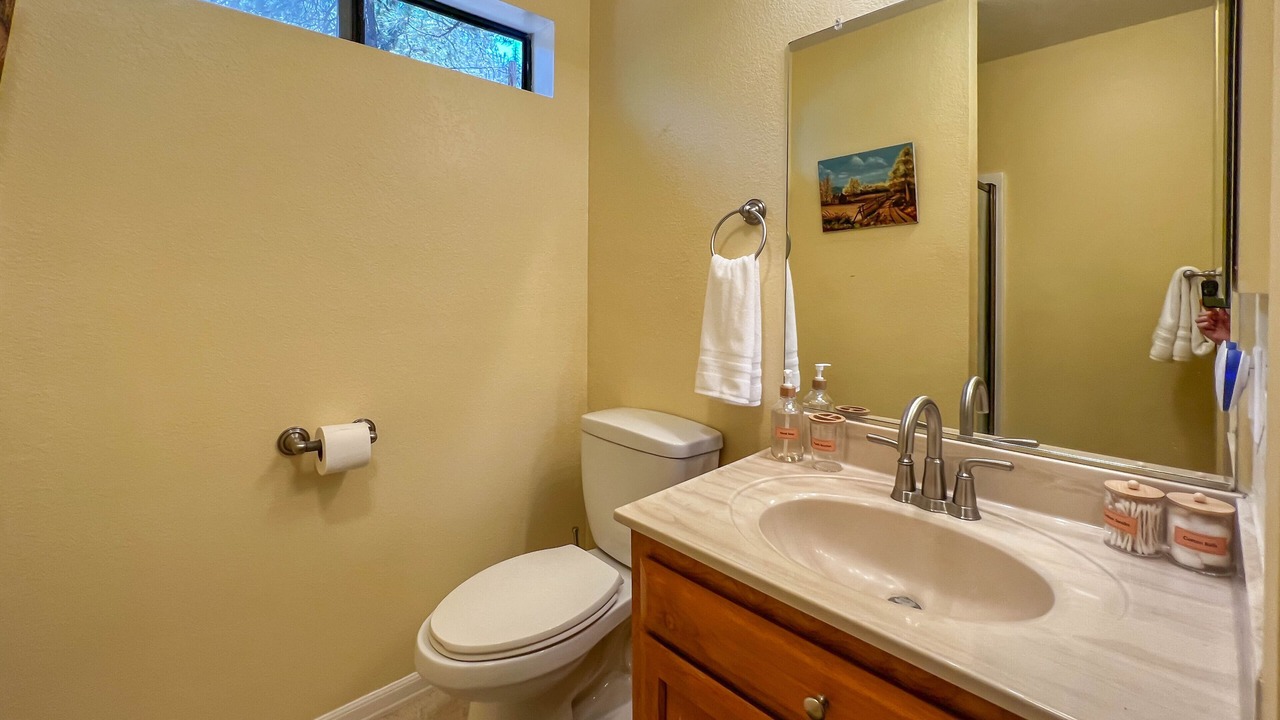 Photo of Bathroom in Pine Mountain Club