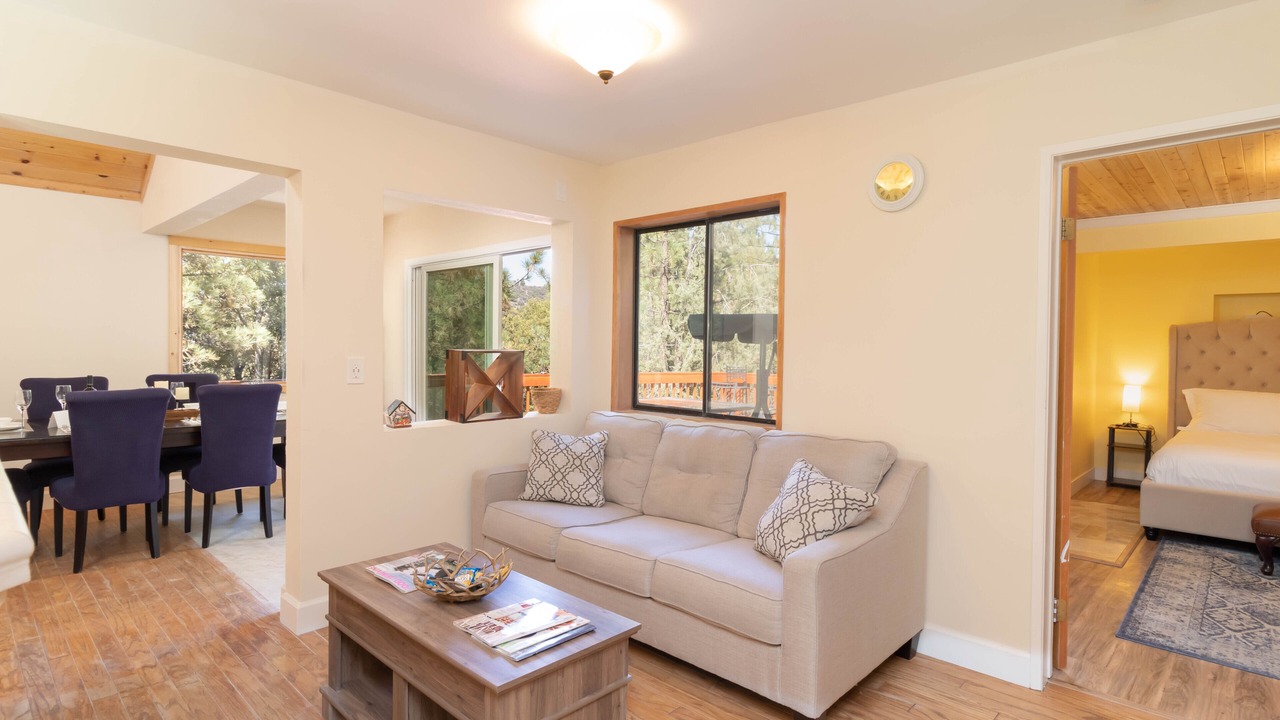 Photo of Livingroom in Pine Mountain Club
