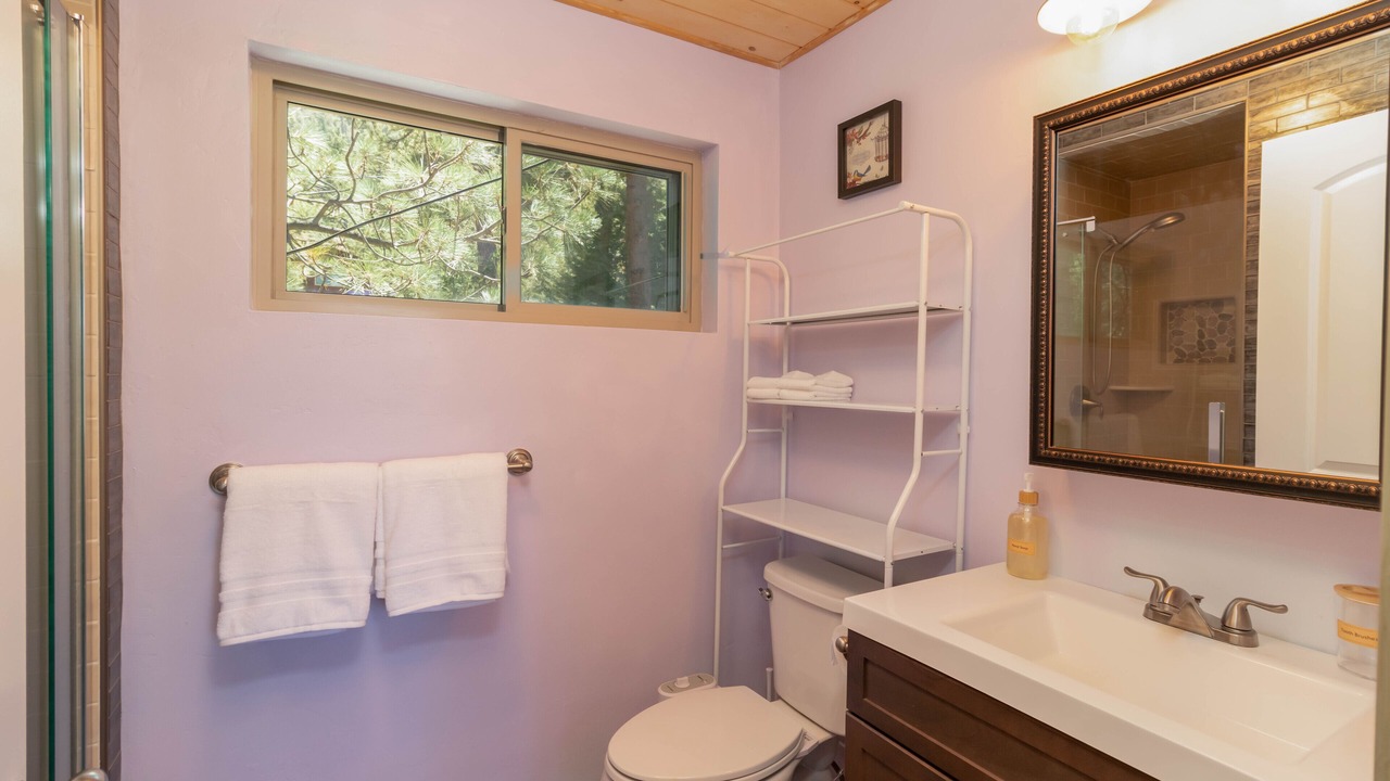 Photo of Bathroom in Pine Mountain Club