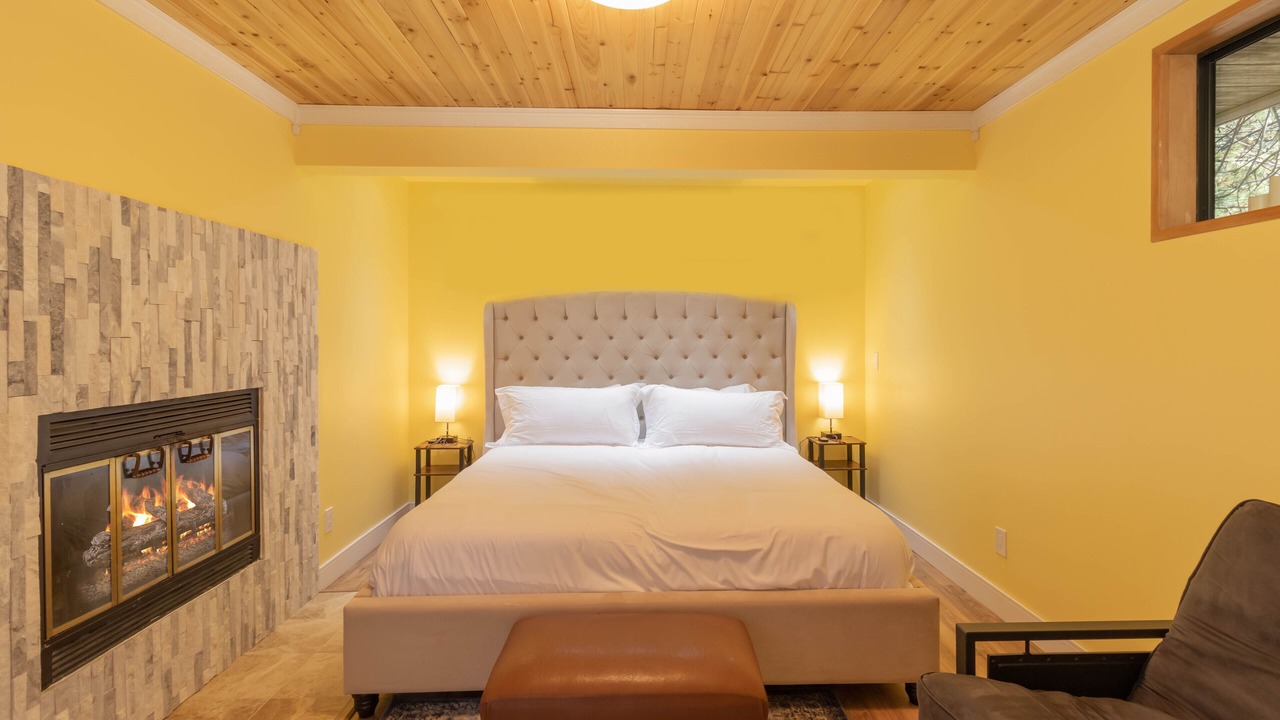 Photo of Bedroom in Pine Mountain Club