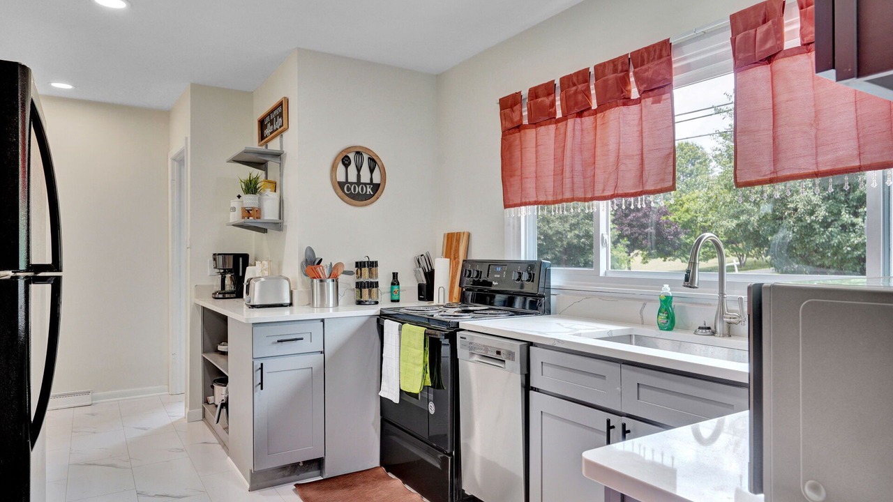Photo of Kitchen in Town of Owasco