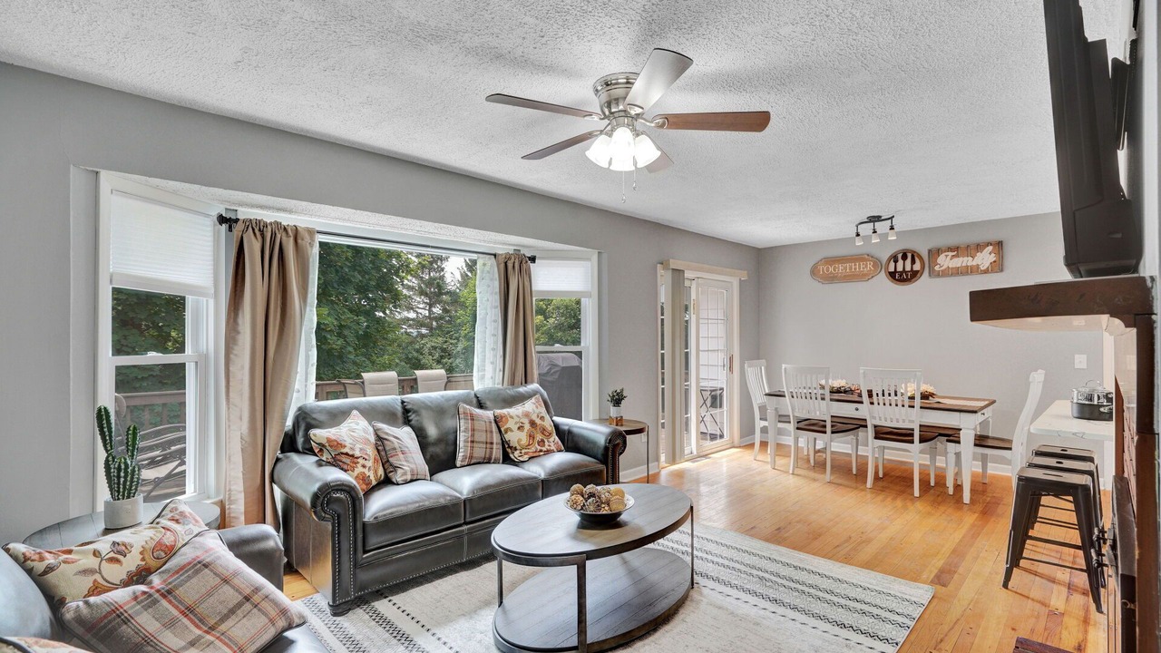 Photo of Livingroom in Town of Owasco