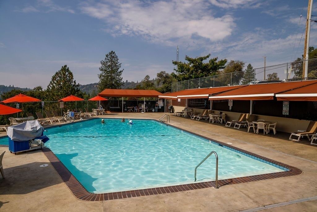 Photo of Outdoor in Groveland
