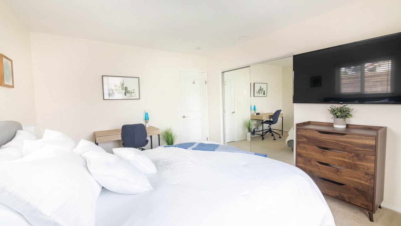 Photo of Bedroom in Orange