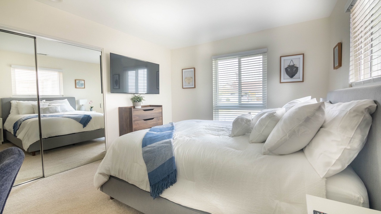 Photo of Bedroom in Orange