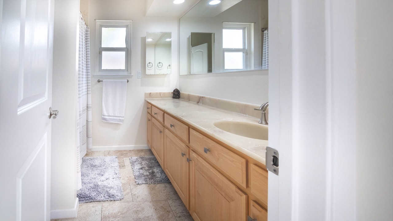 Photo of Bathroom in Orange