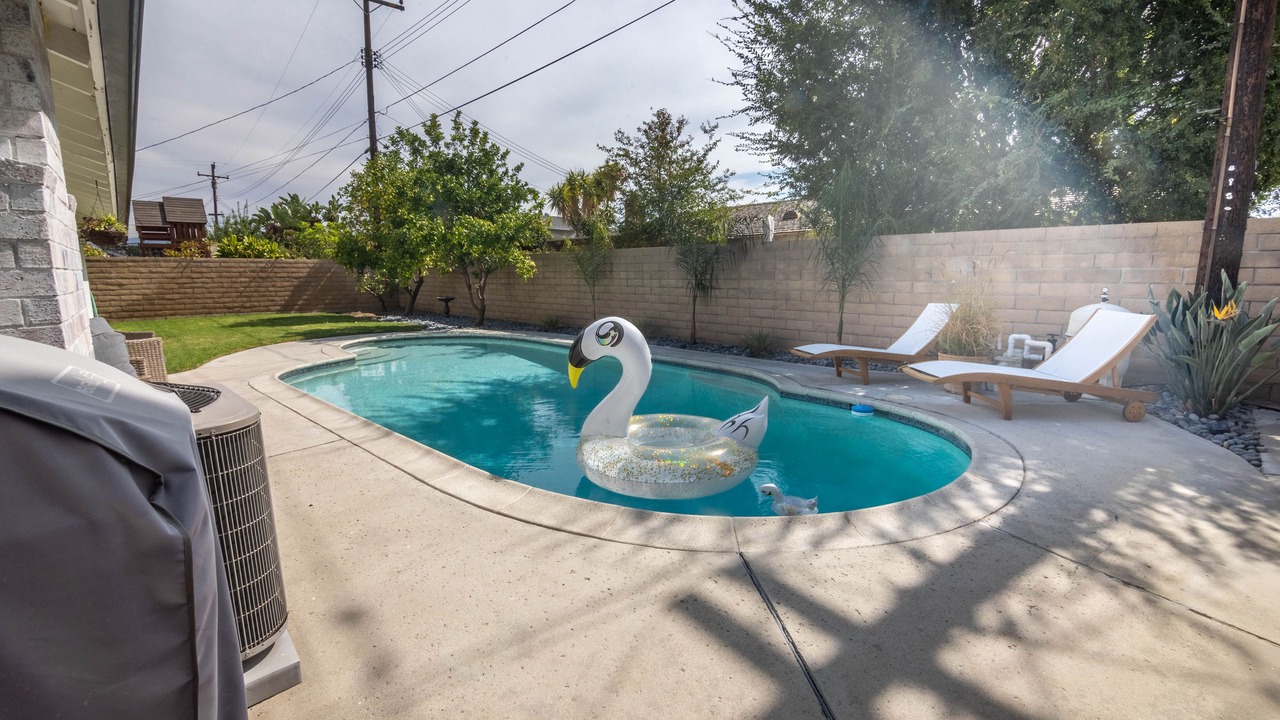 Photo of Outdoor in Orange