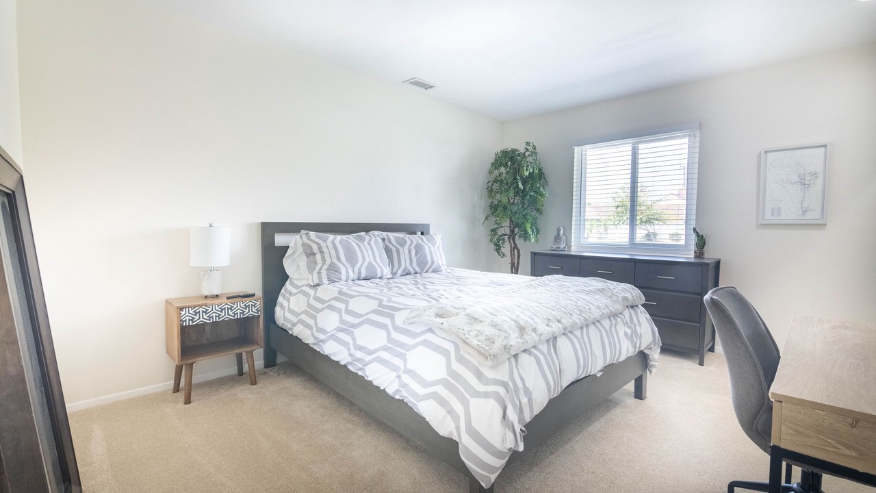 Photo of Bedroom in Orange