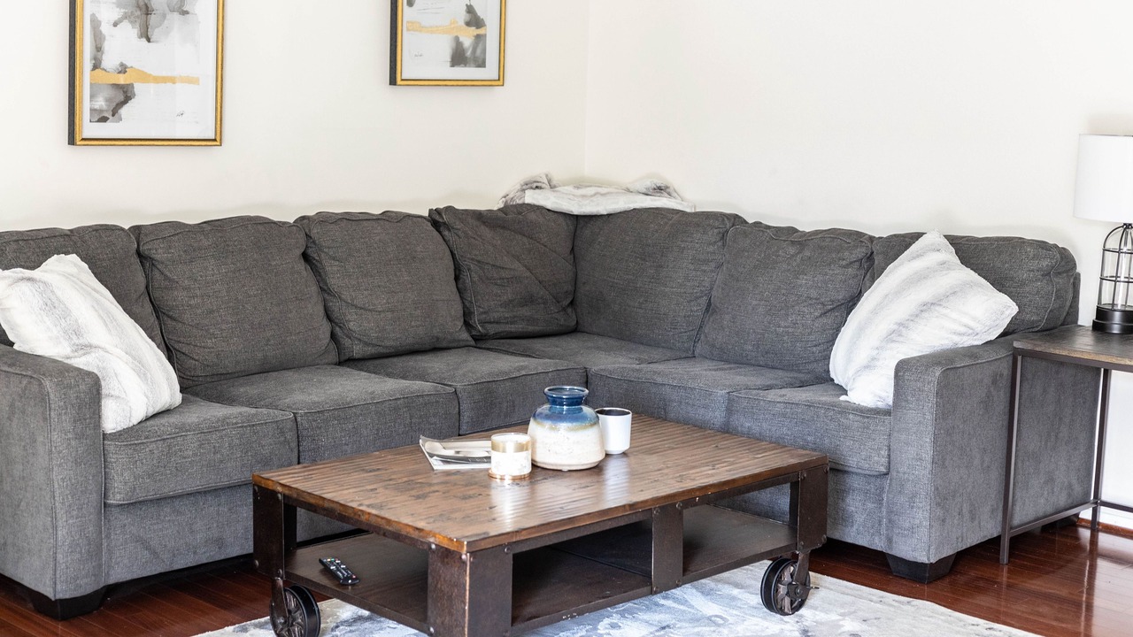 Photo of Livingroom in Orange