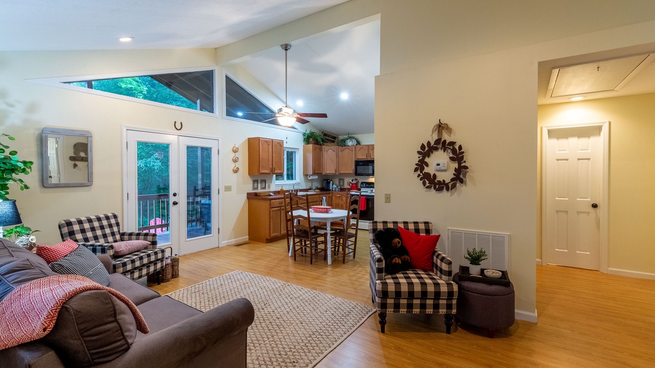 Photo of Livingroom in Sylva