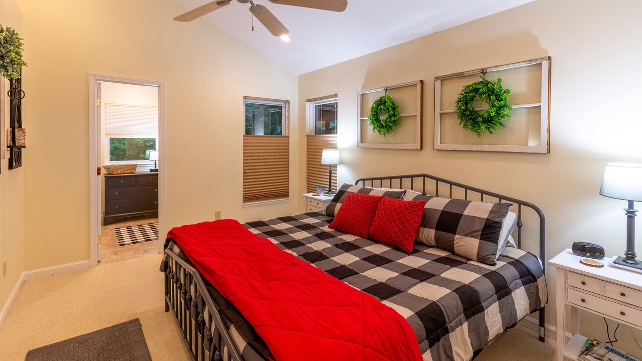 Photo of Bedroom in Sylva
