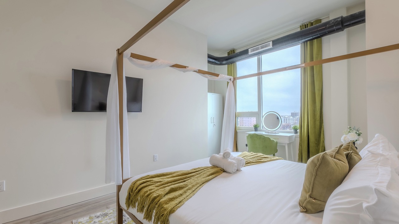 Photo of Bedroom in Orange