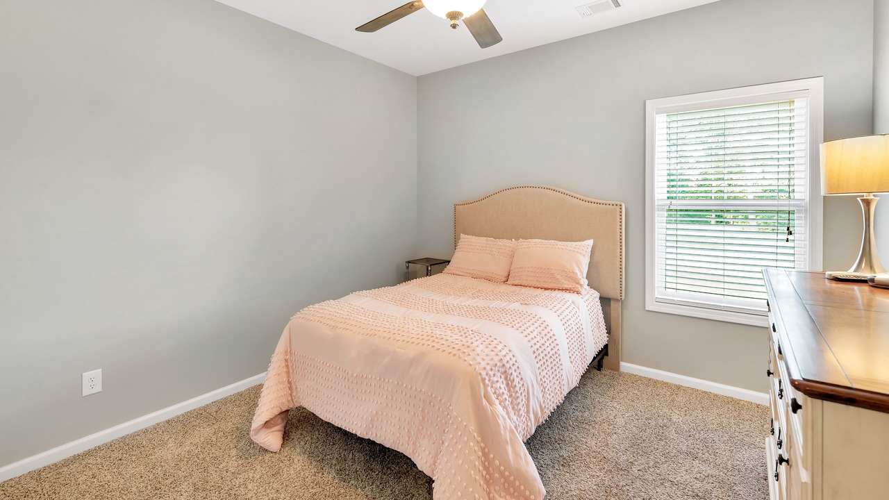 Photo of Bedroom in Tuscaloosa