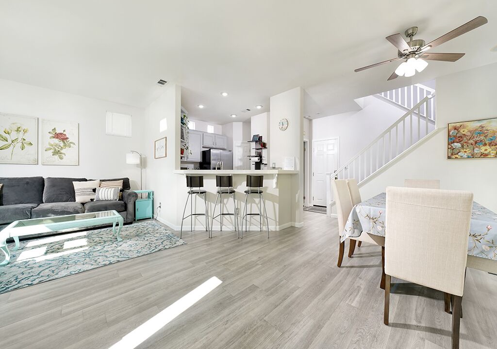 Photo of Livingroom in Rancho Santa Margarita
