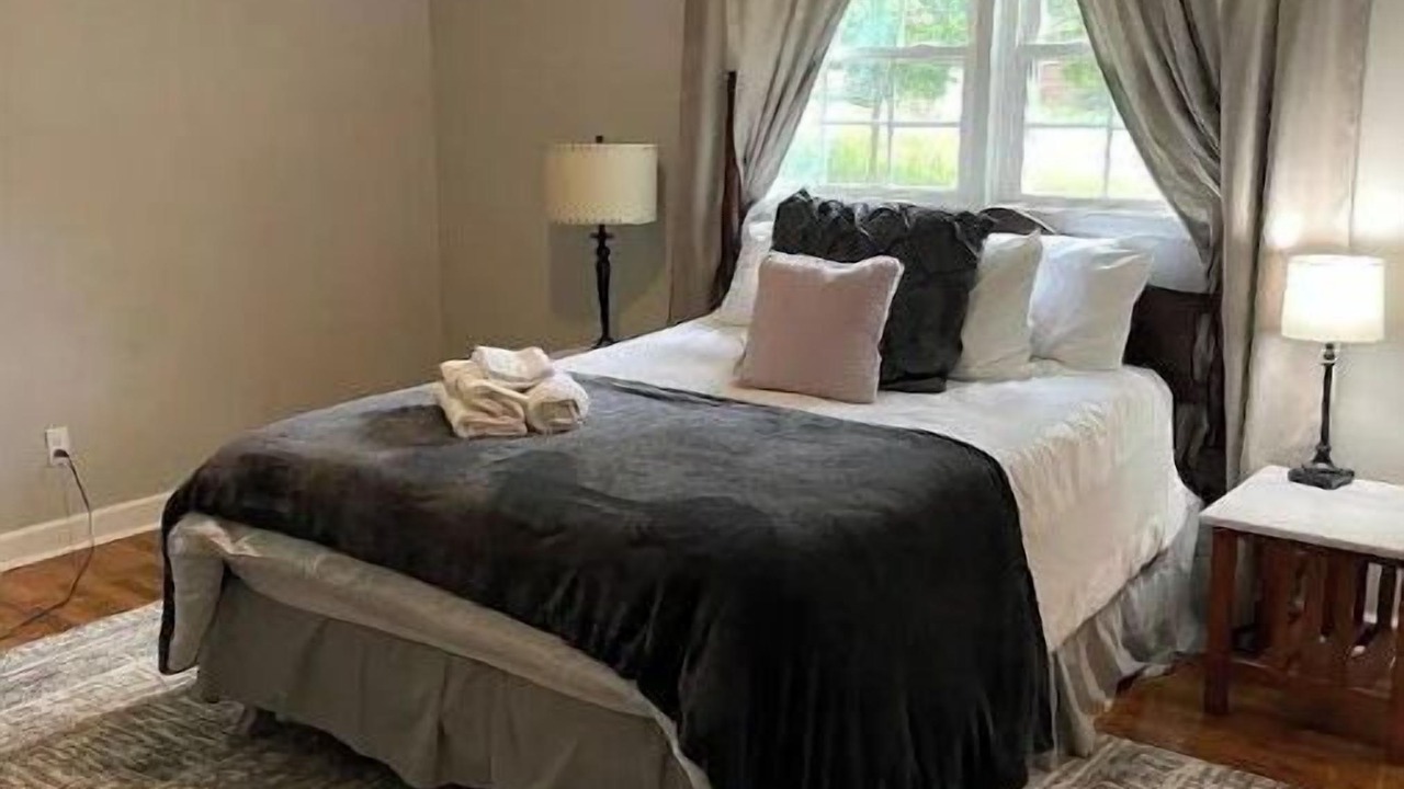 Photo of Bedroom in Toddville Road