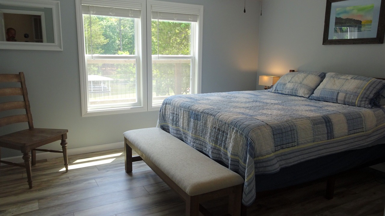 Photo of Bedroom in Wise