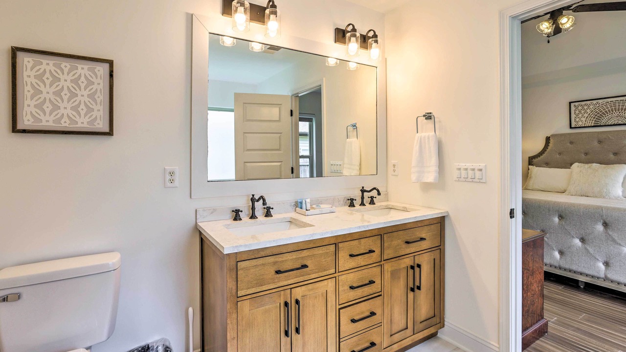 Photo of Bathroom in Calera