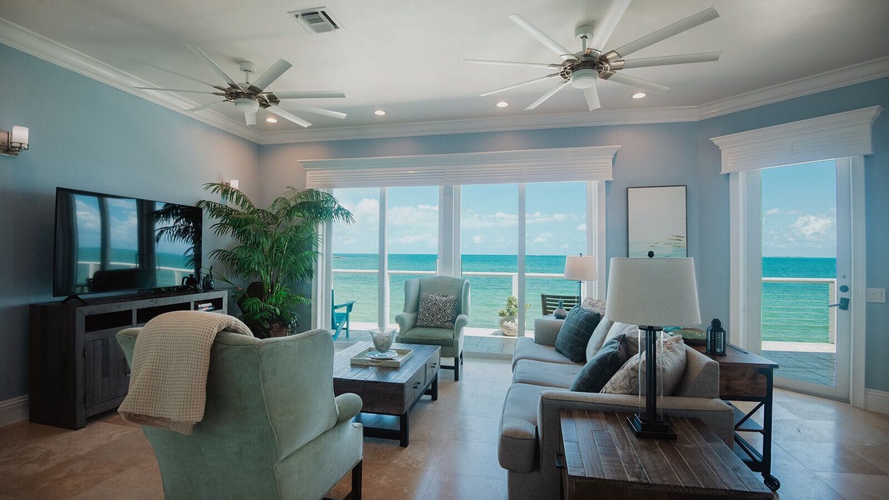 Photo of Livingroom in Lubbers Quarters Cay